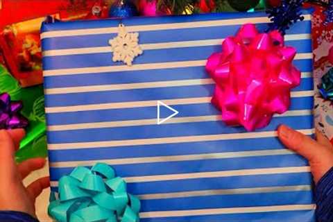 Opening A Christmas Present - A Gift Idea For Boys and Girls - An Oddly Satisfying Video