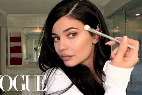 Kylie Jenner''s Guide to Lips, Brows, Confidence | Beauty Secrets | Vogue