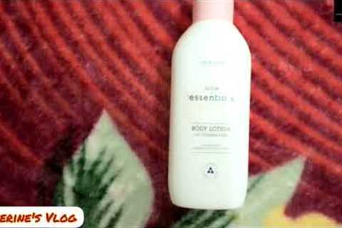 Glow Essential Body Lotion With Vitamins E & B3 || Review || Hydrates Skin Instantly upto 24..