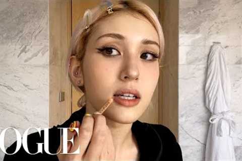 Jeon Somi''s Guide to K-Beauty and Eyeliner | Beauty Secrets | Vogue